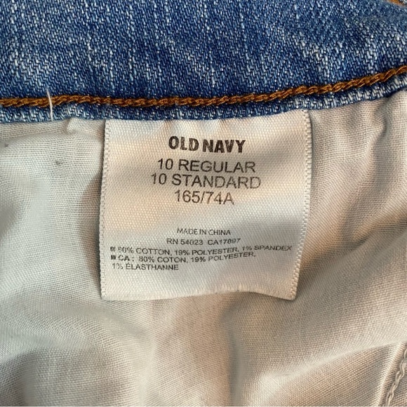 Old Navy The Sweetheart Bermuda Shorts - Picture 7 of 8